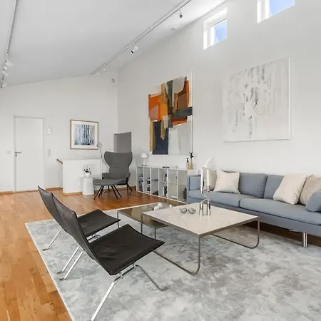 Elegant 4br With Great Views And Location * Tromso