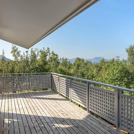Villa Elegant 4br With Great Views And Location Tromso