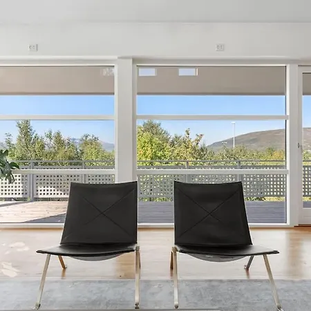 Elegant 4br With Great Views And Location * Tromso