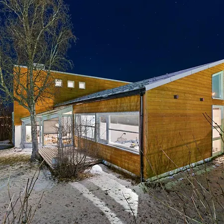 Elegant 4br With Great Views And Location Tromso