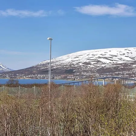 Elegant 4br With Great Views And Location Tromsø
